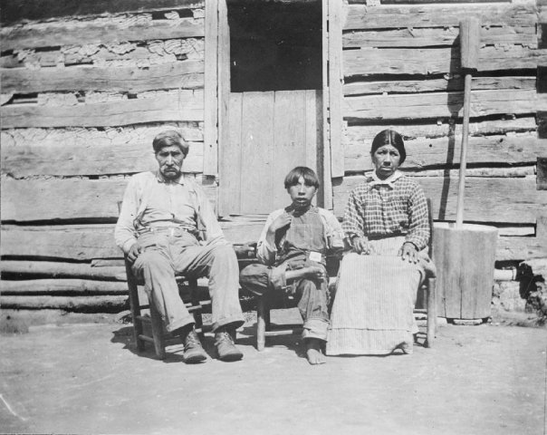 1912 photograph of Josiah Blackfox and his family