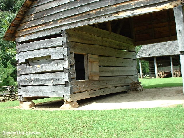 Middle Class Corn Crib at New Echota