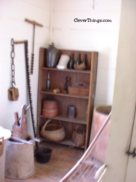 Household items in the Worcester House at New Echota